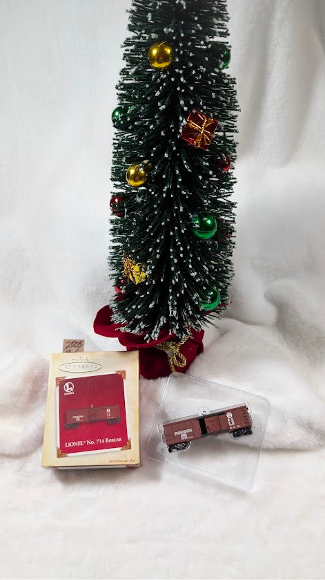 Hallmark Ornament · No. 714 Boxcar (2005)