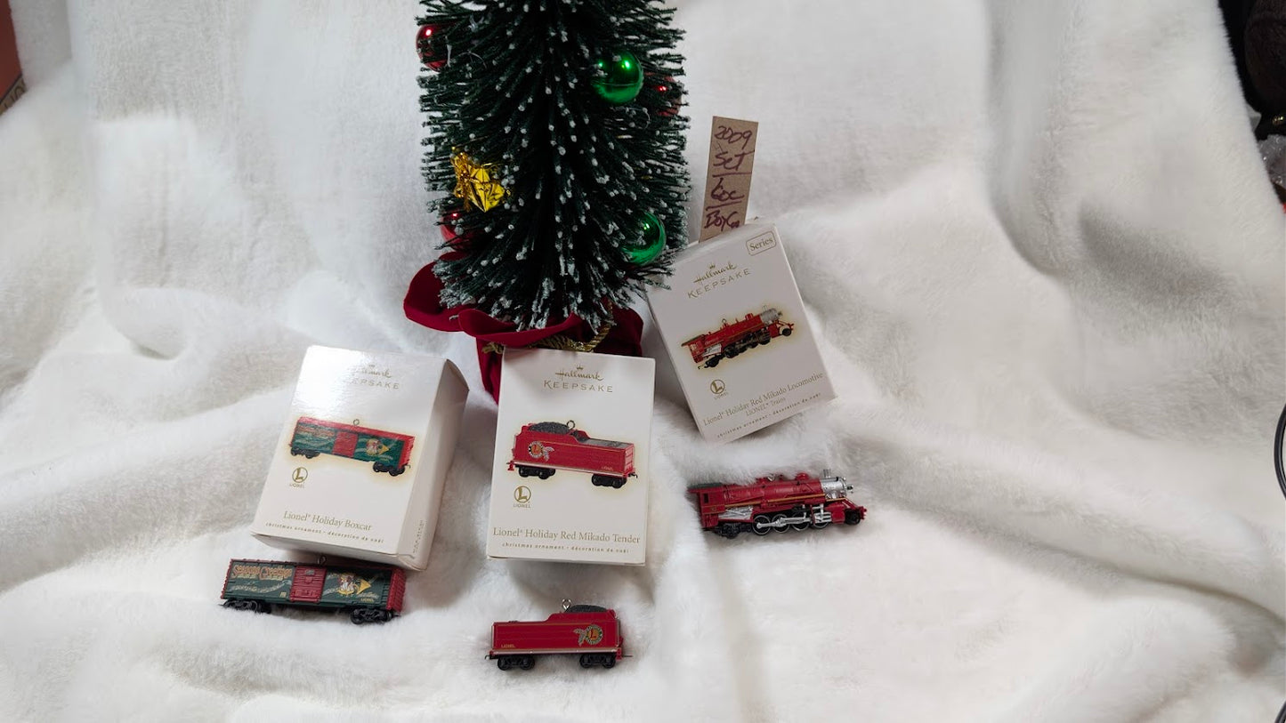 Hallmark Ornament · Holiday Red Mikado Locomotive (2009)