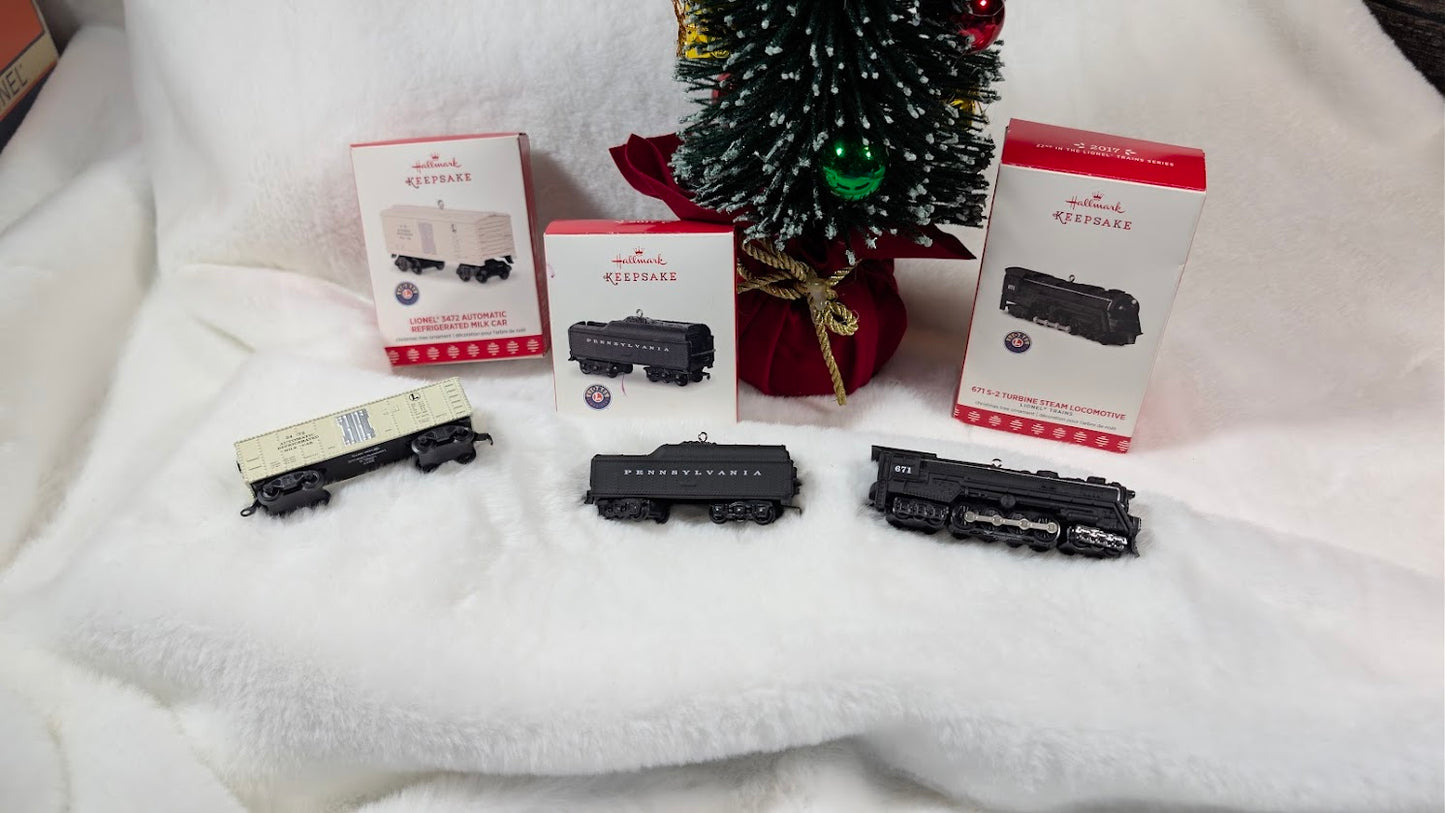 Hallmark Ornament · 671 S-2 Turbine Steam Locomotive Only (2017)