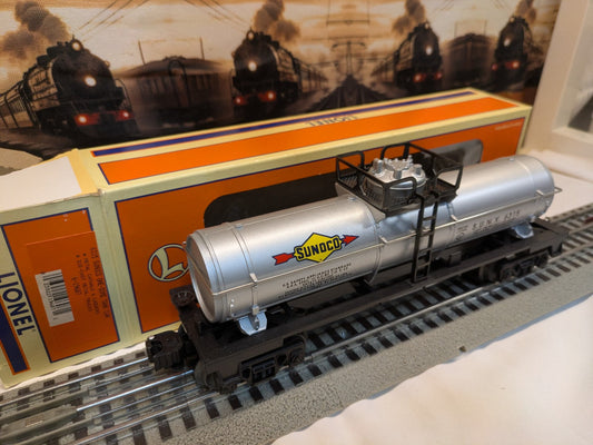 Lionel 6-19607 silver Sunoco one-dome tank car, three-quarter view with original box