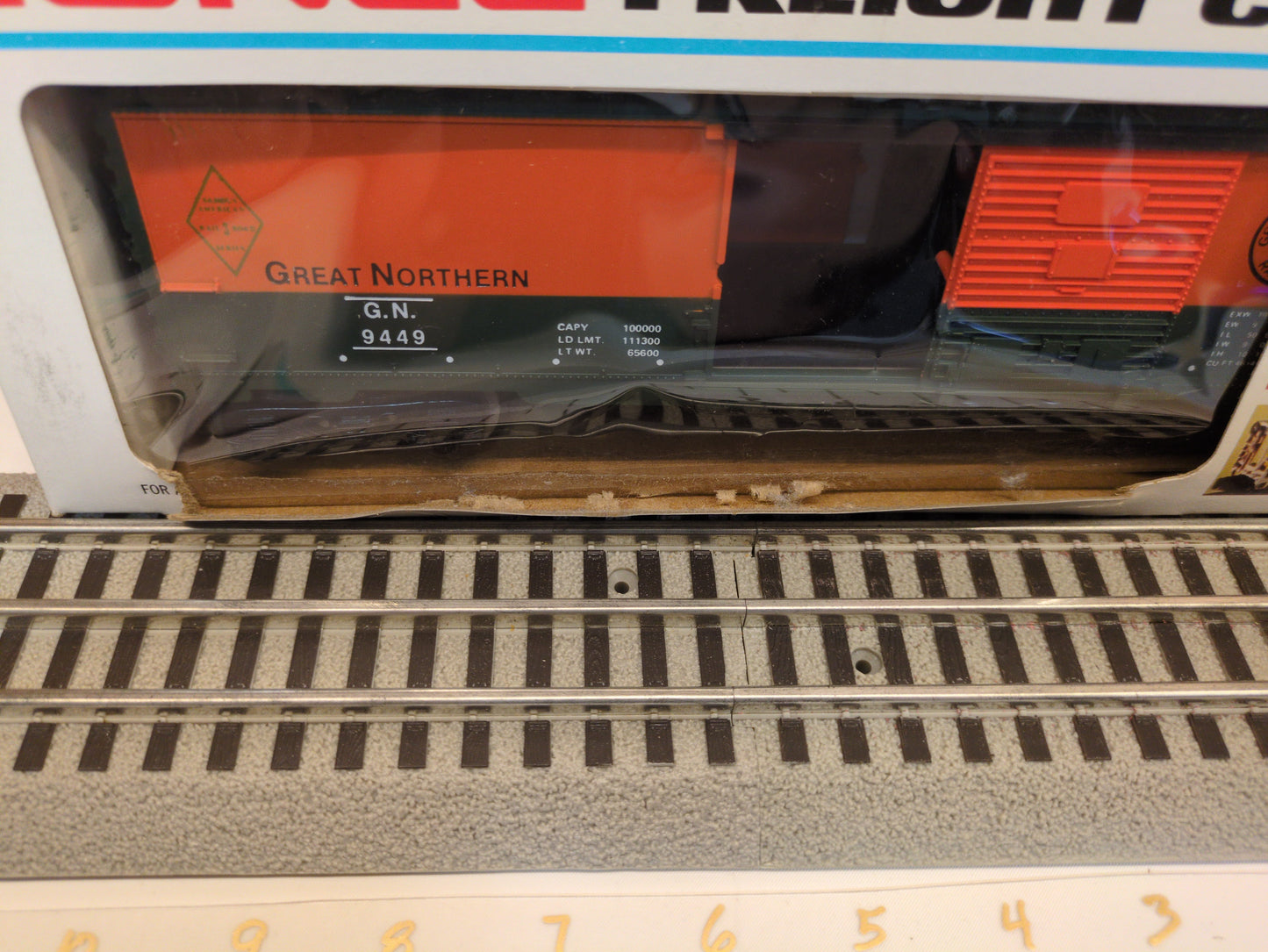 Lionel Great Northern Boxcar 6-9449
