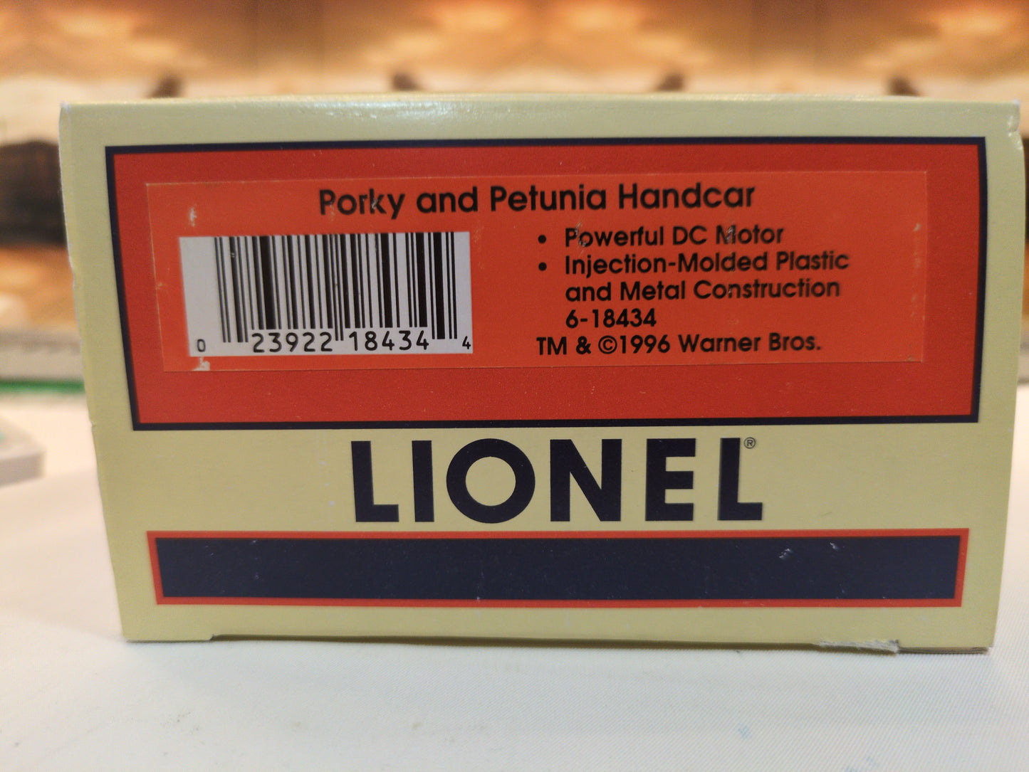 Lionel Porky & Petunia Operating Handcar 6-18434