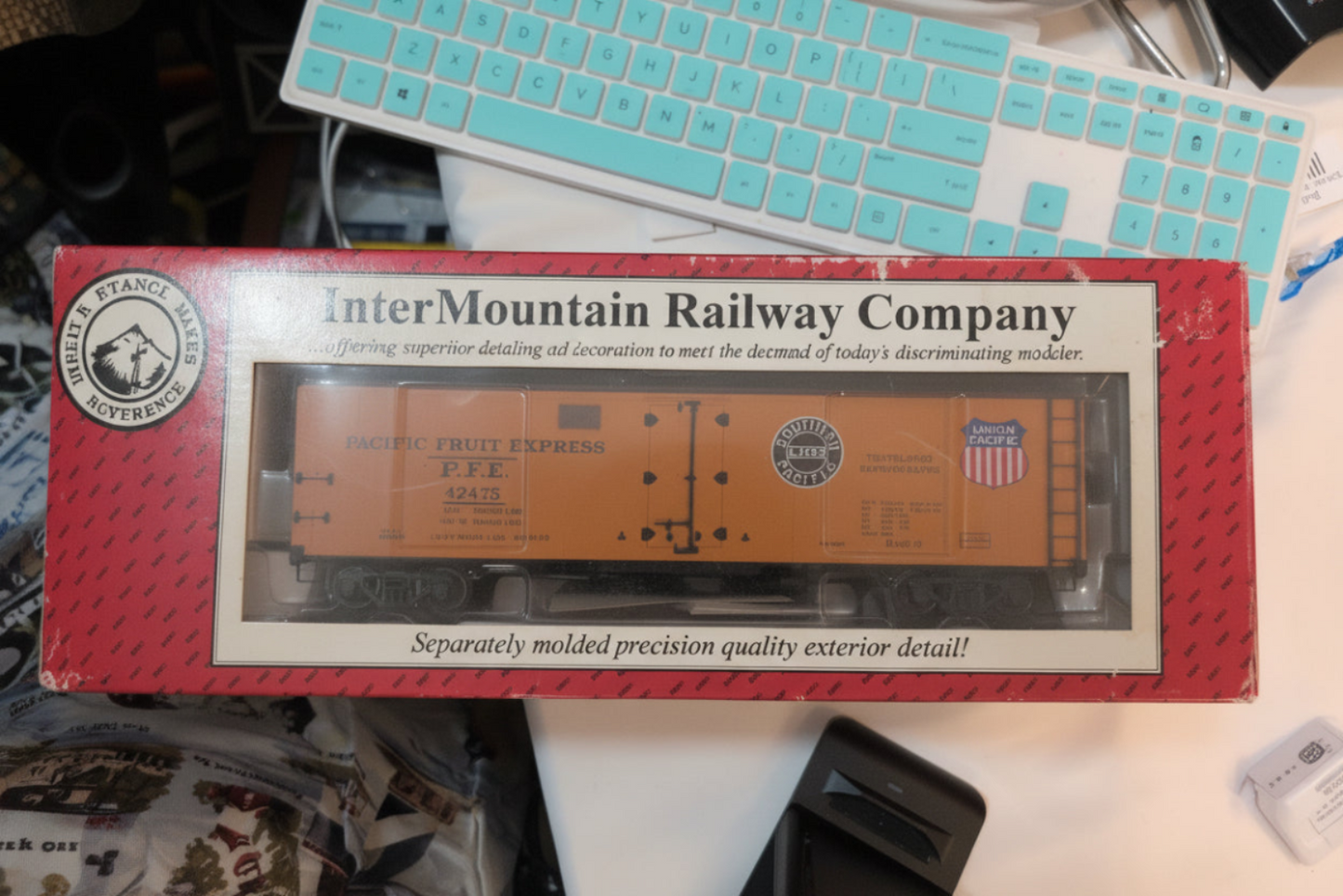 InterMountain Pacific Fruit Express Refrigerator Car 25302S