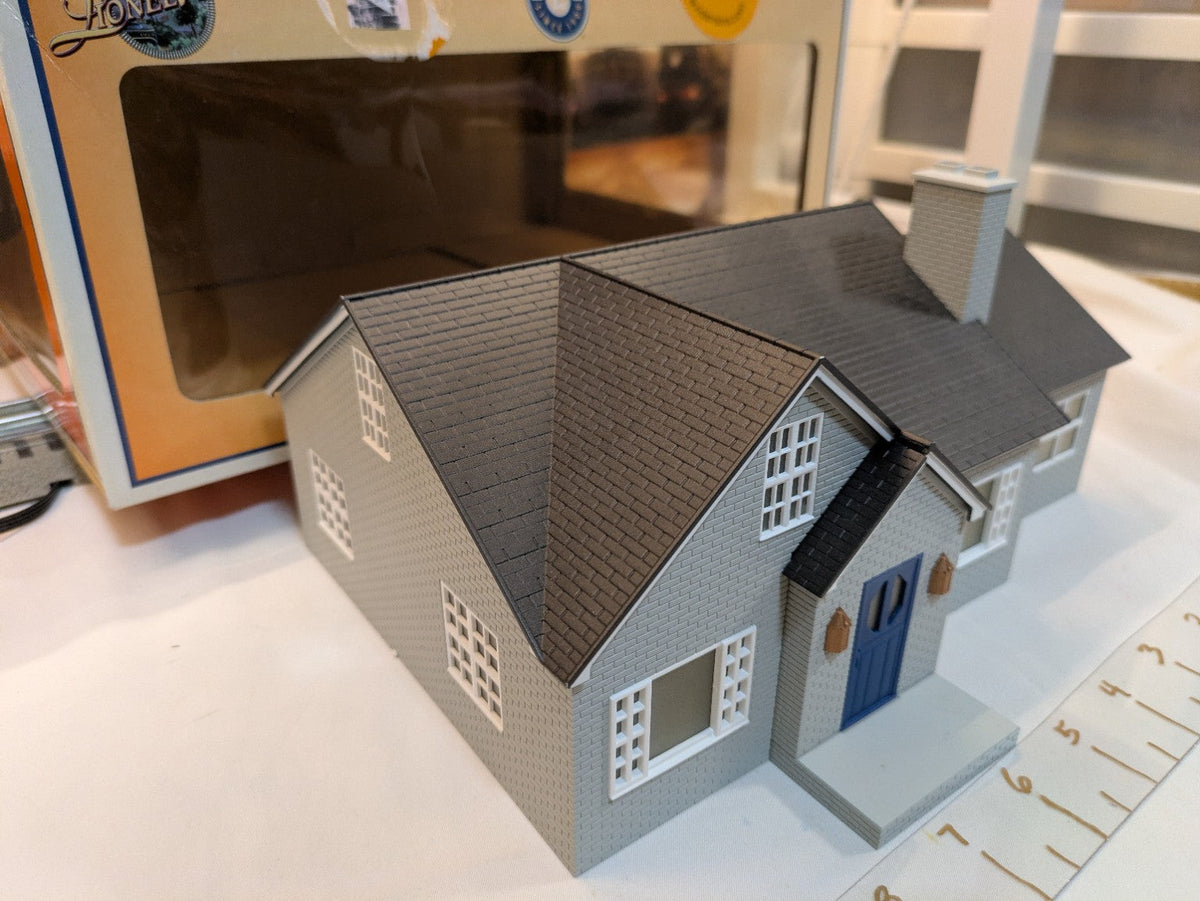 O gauge accessories and buildings