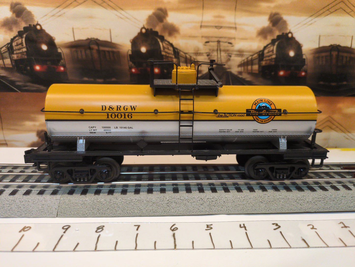 MTH Premier Denver & Rio Grande Western Single Dome Tank Car #10016 20-90089