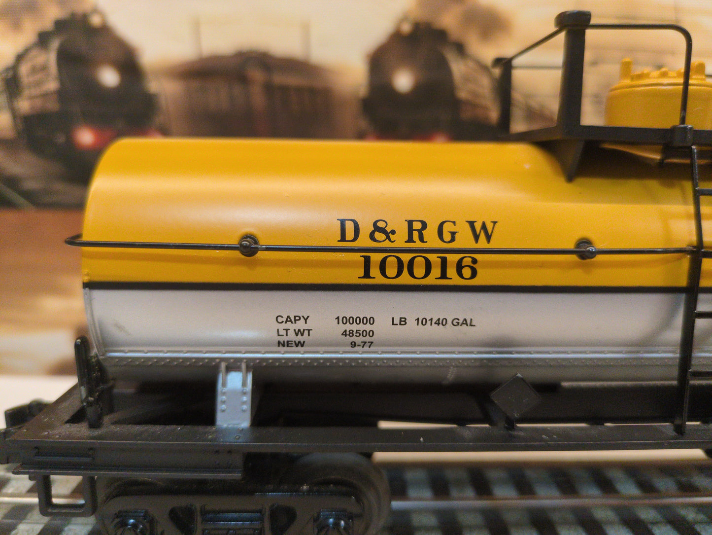 MTH Premier Denver & Rio Grande Western Single Dome Tank Car #10016 20-90089