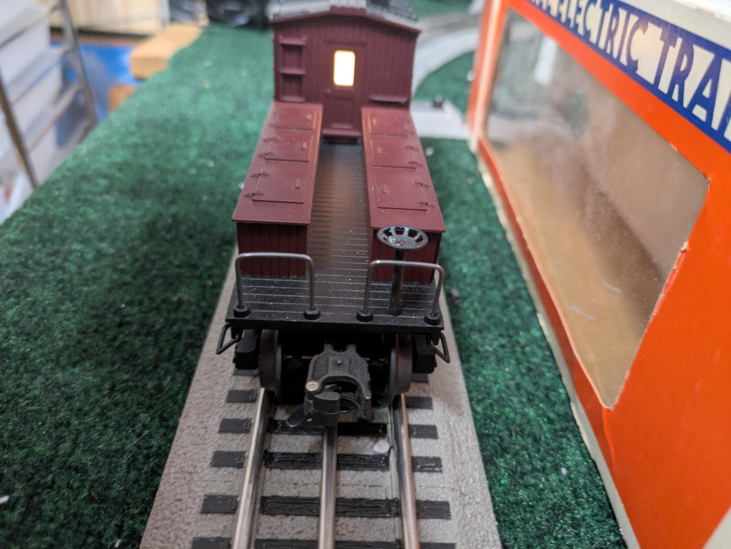Lionel Pennsylvania Work Caboose 6-19709 end platform and coupler