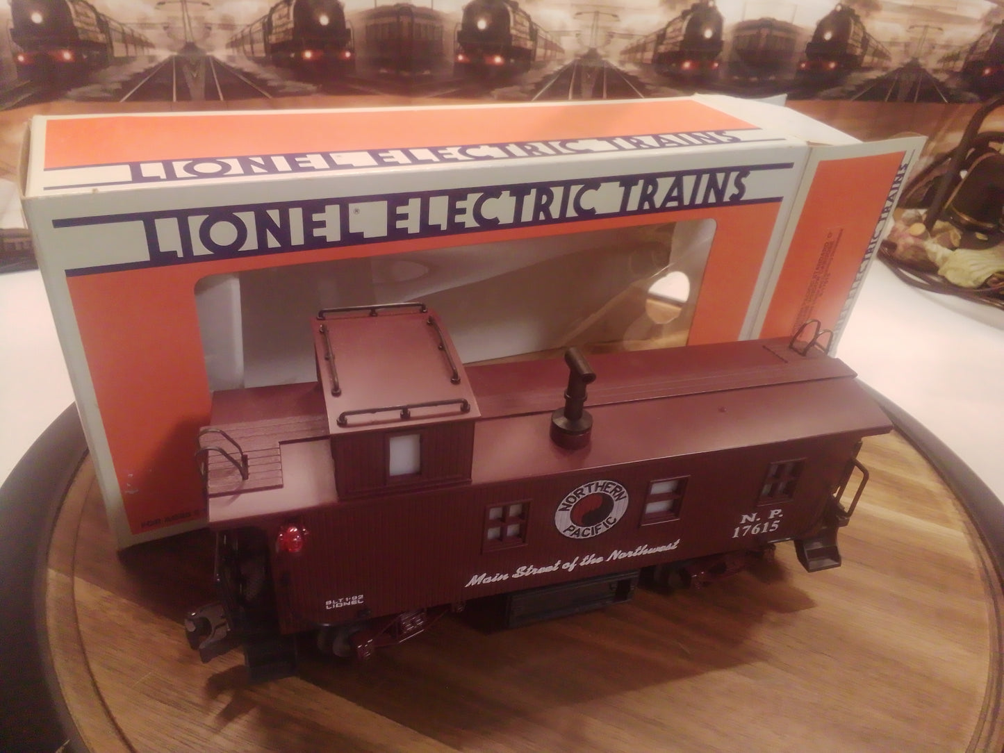 Lionel Northern Pacific Standard O Square Window Caboose 6-17615