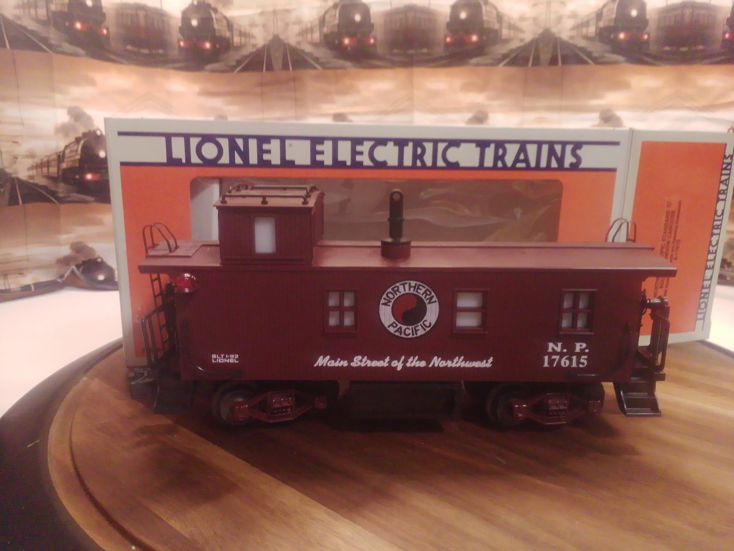 Lionel Northern Pacific Standard O Square Window Caboose 6-17615