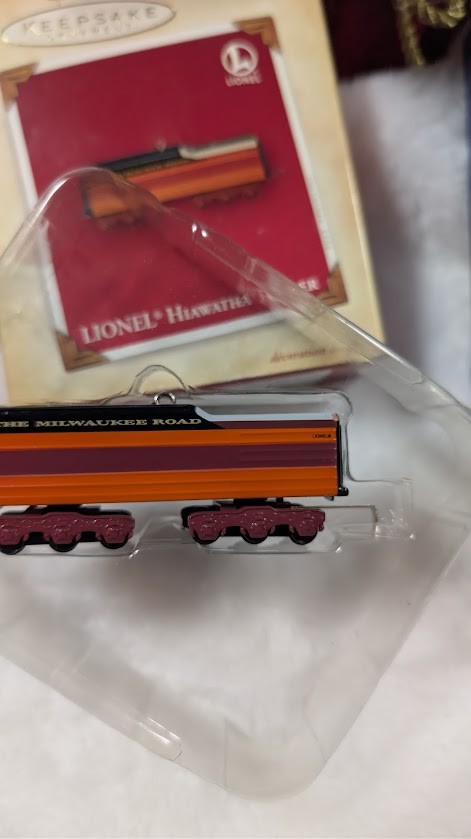 Hallmark Ornament · Milwaukee Road Hiawatha Tender Only (2004)