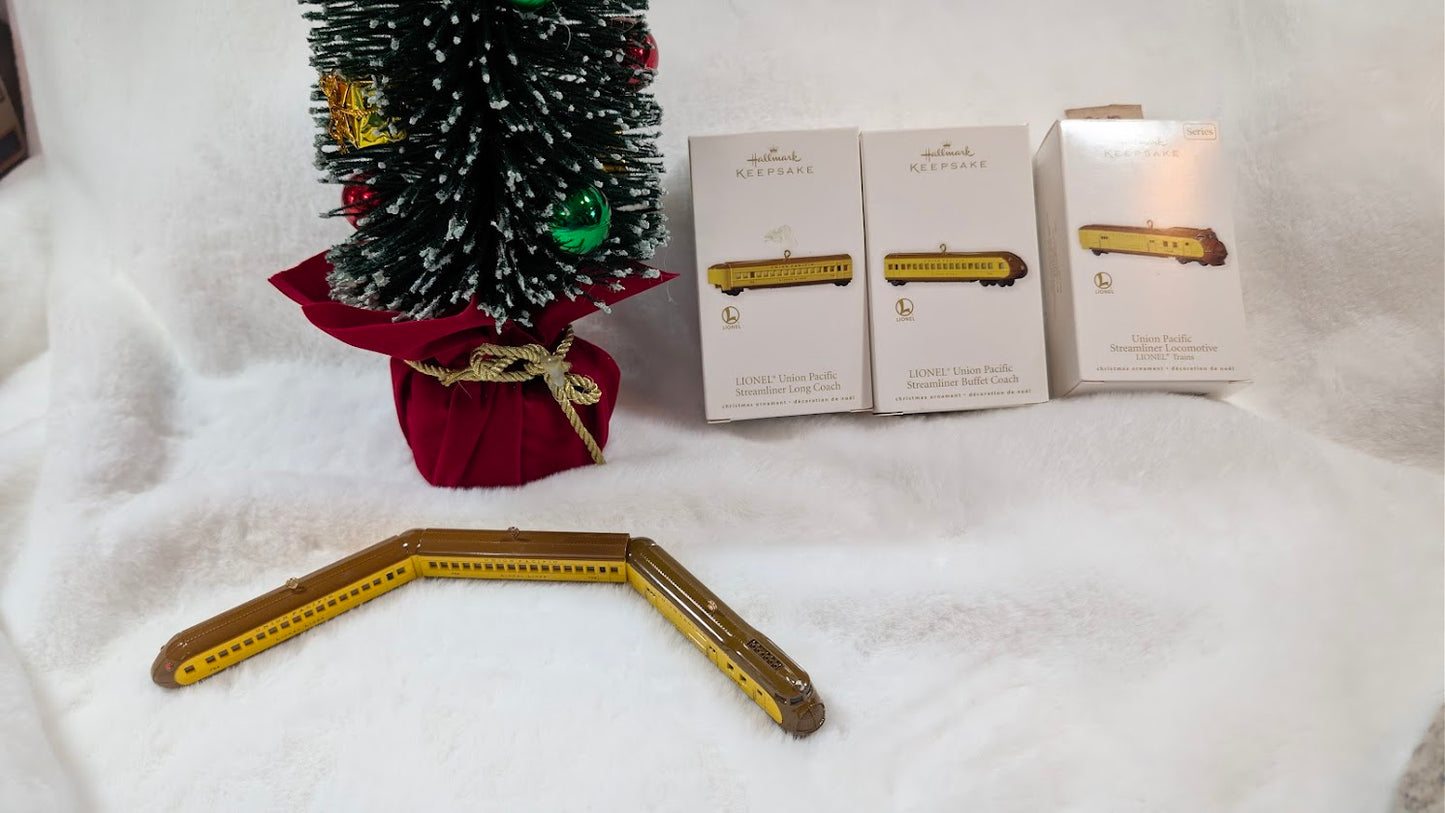 Hallmark Ornament · Union Pacific Streamliner Long Coach Only (2010)