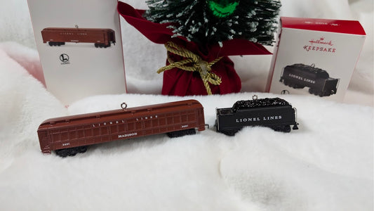 Hallmark Ornament · 2627 Madison Passenger Car Only (2016)