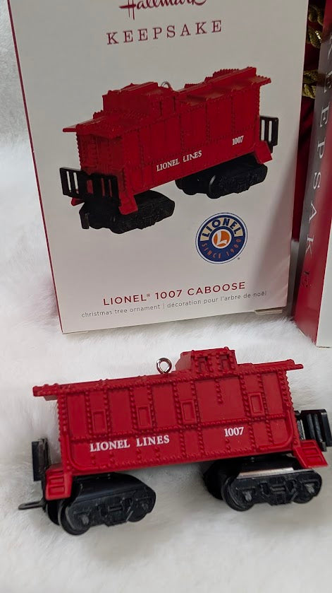 Hallmark Ornament · 1007 Scout Caboose (2019)