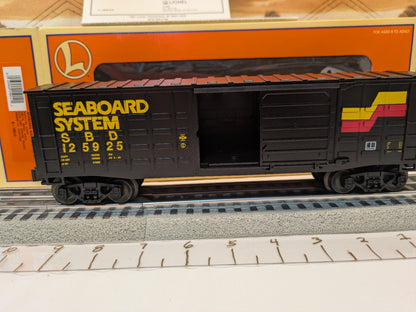 Lionel 6-15014 Seaboard System boxcar number 125925 with opening side door