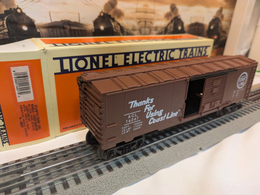 Lionel Atlantic Coast Line 6-16247 Single Door (Sliding) Boxcar angled view with box