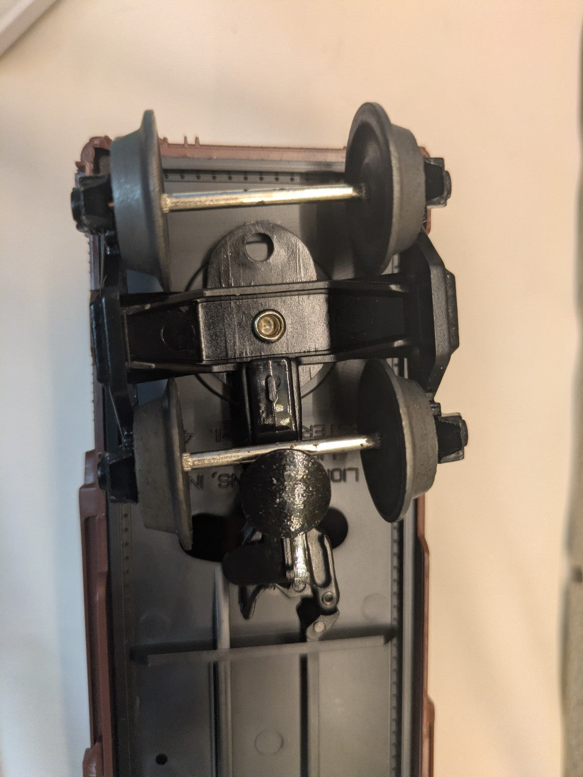 Lionel Atlantic Coast Line 6-16247 Boxcar underside truck and coupler view
