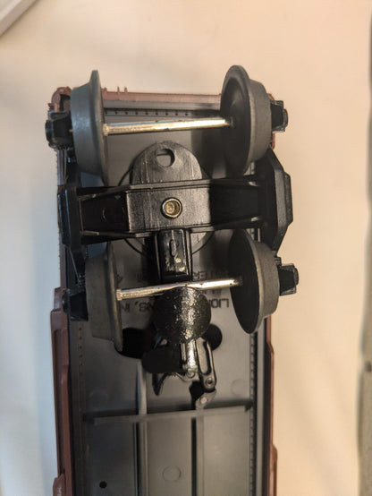 Lionel Atlantic Coast Line 6-16247 Boxcar underside truck and coupler view