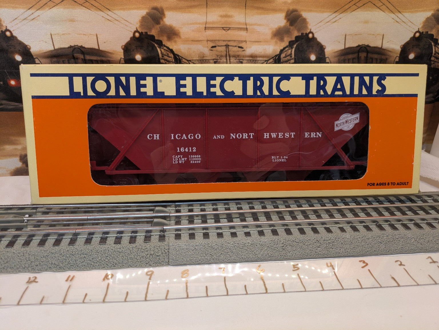 Original Lionel box containing Chicago & North Western covered hopper 6-16412