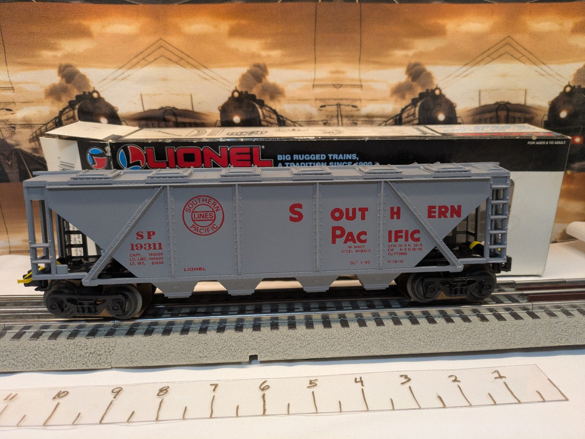 Lionel 6-19311 Southern Pacific gray covered hopper, broadside view showing red lettering and road number 19311