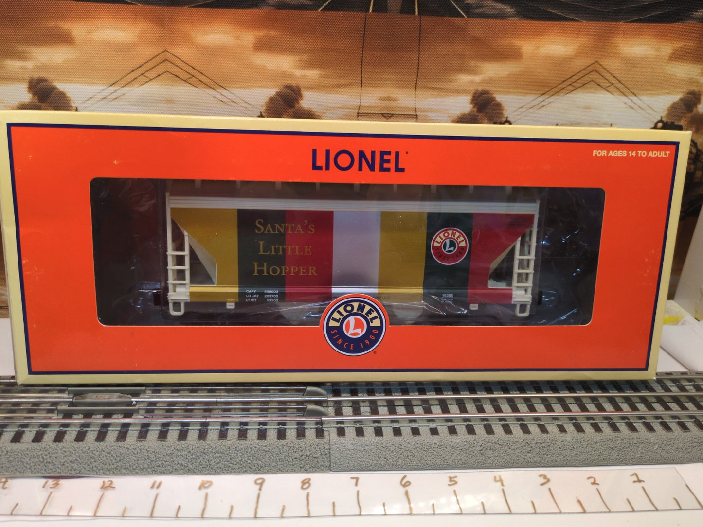 Lionel 6-19366 Santa’s Little Hopper displayed in a red and cream Lionel box