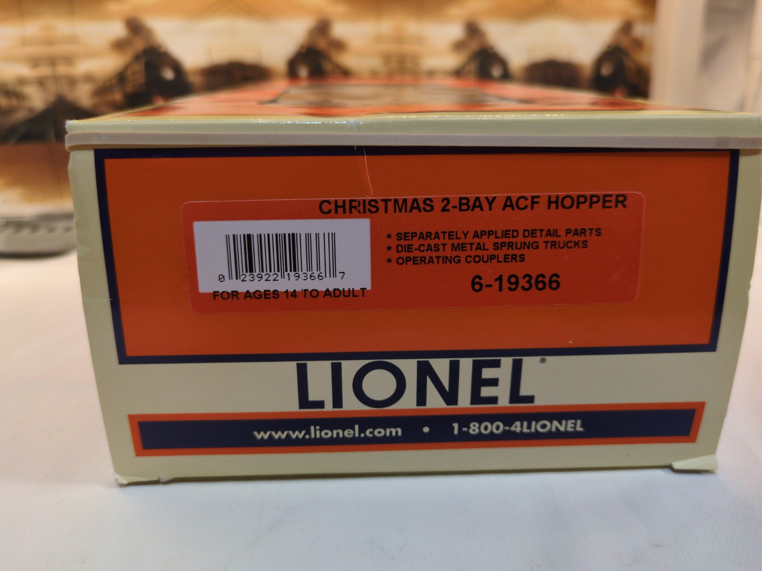 Lionel 6-19366 box end label showing Christmas 2-Bay ACF Hopper and UPC 023922193667