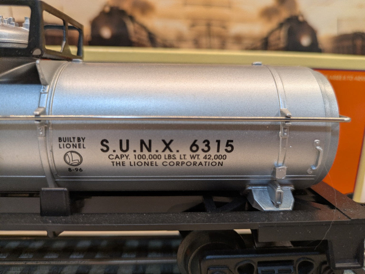 Lionel 6-19607 silver Sunoco tank car close-up showing S.U.N.X. 6315 reporting marks