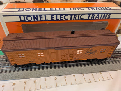 Lionel 6-19656 Milwaukee Road brown bunk car top and roof view