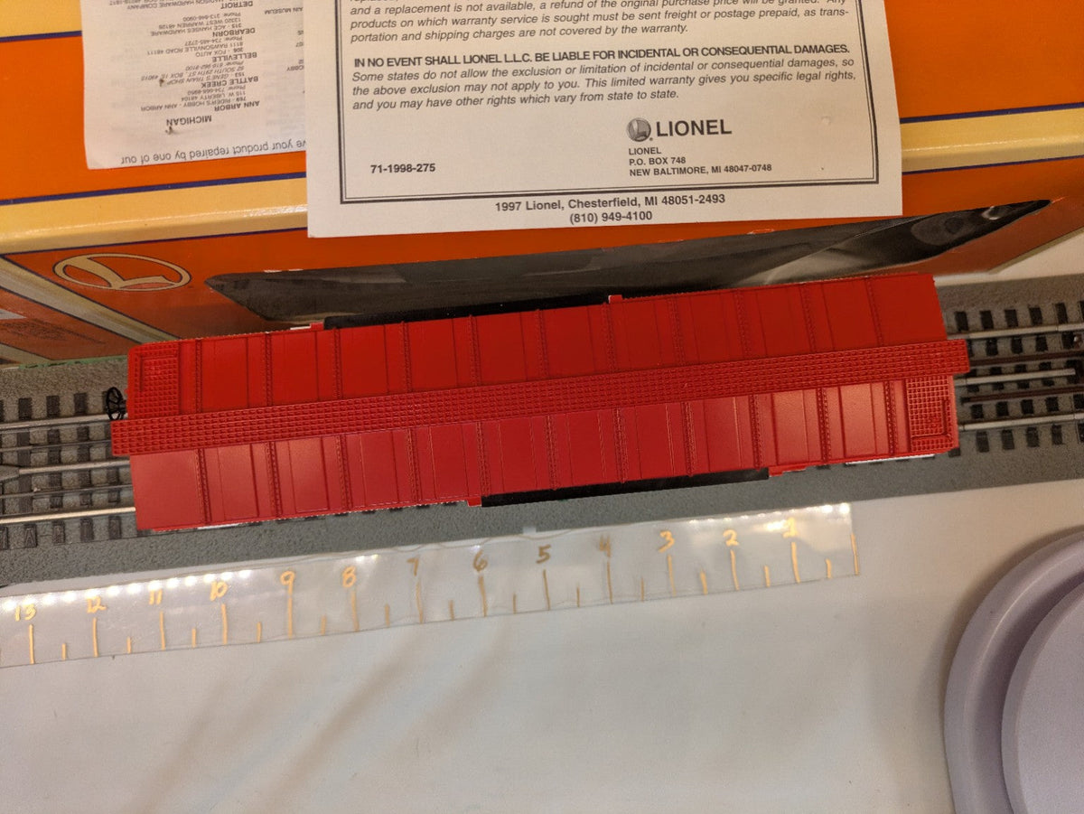 Lionel 6-26244 Woody Woodpecker Boxcar red roof, top view with Lionel box and paperwork