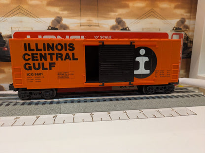 Lionel Illinois Central Hi-Cube Boxcar 6-9601 broadside with sliding door open