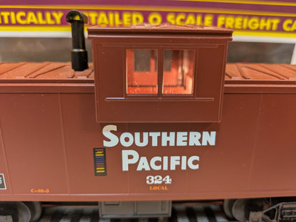 MTH Southern Pacific caboose number 324 close-up of side lettering and cupola