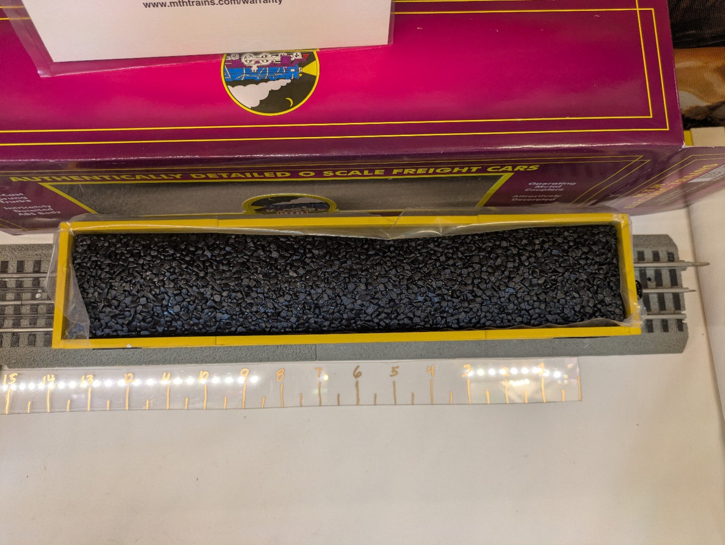 MTH Premier 20-97841 Norfolk Southern hopper removable coal load, top view