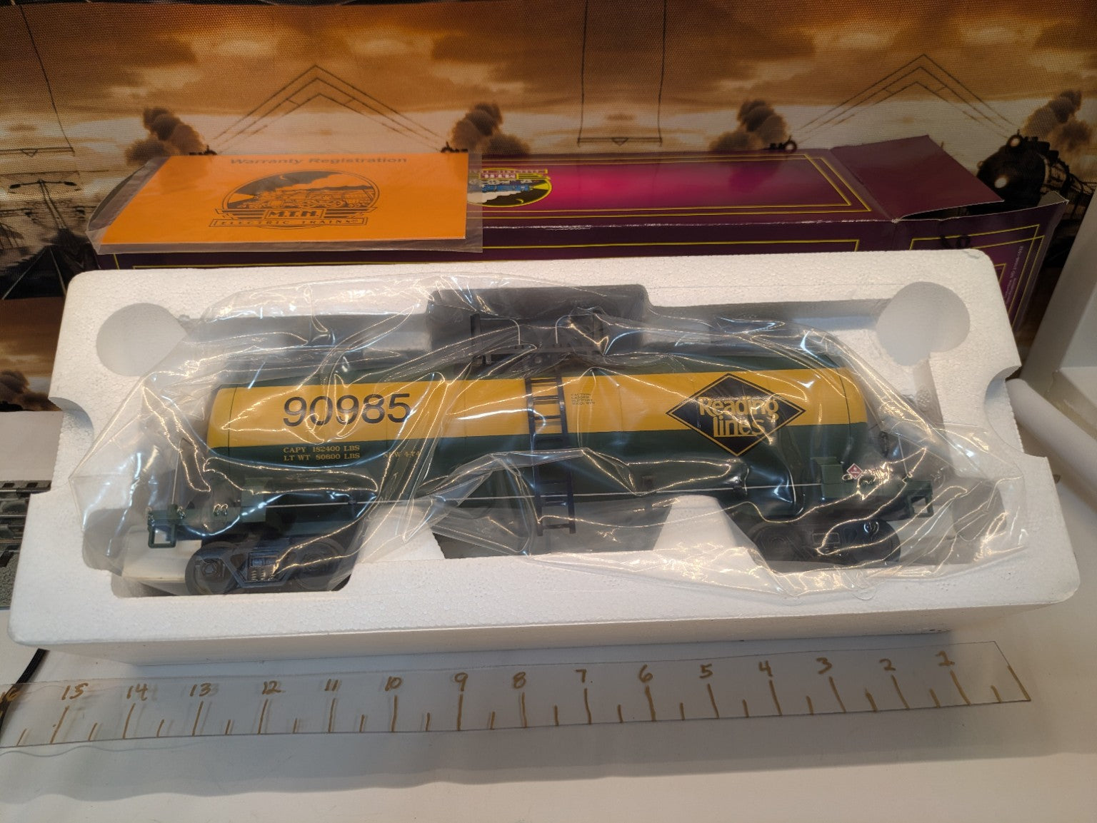 MTH Reading Tank Car 20-96141 in original packaging