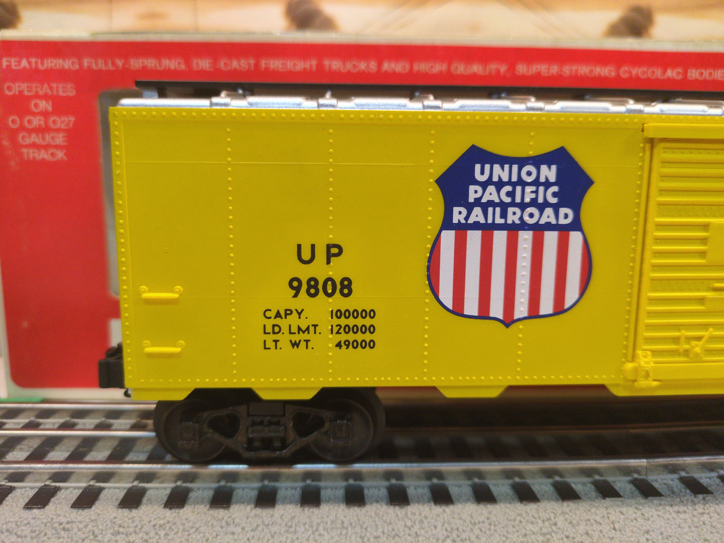 Lionel Box Car Union Pacific 6-9808 NOS!