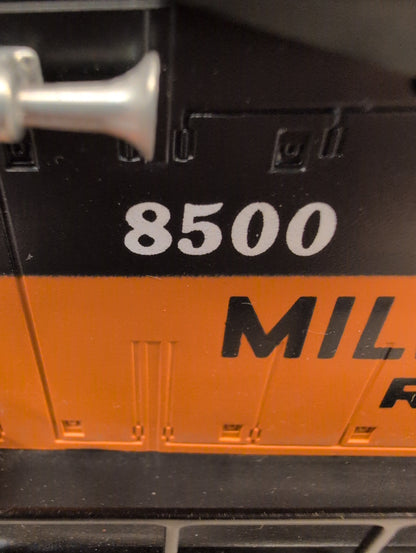 Lionel Milwaukee Road GP9 Diesel Locomotive 6-18500