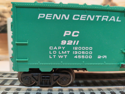 Lionel Penn Central Boxcar 6-9211