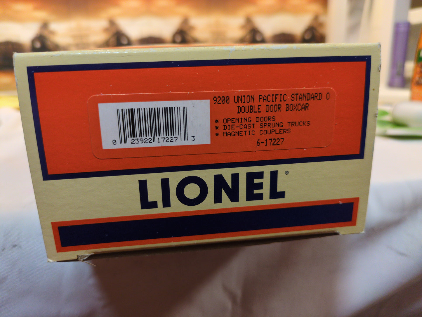Lionel Union Pacific Double Door Boxcar 6-17227