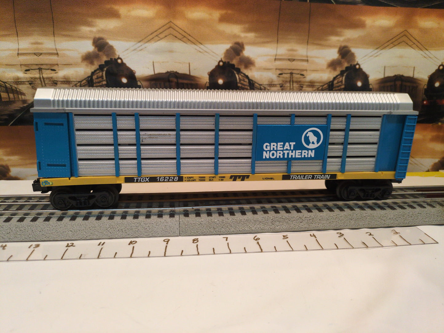 Lionel Great Northern Auto Carrier