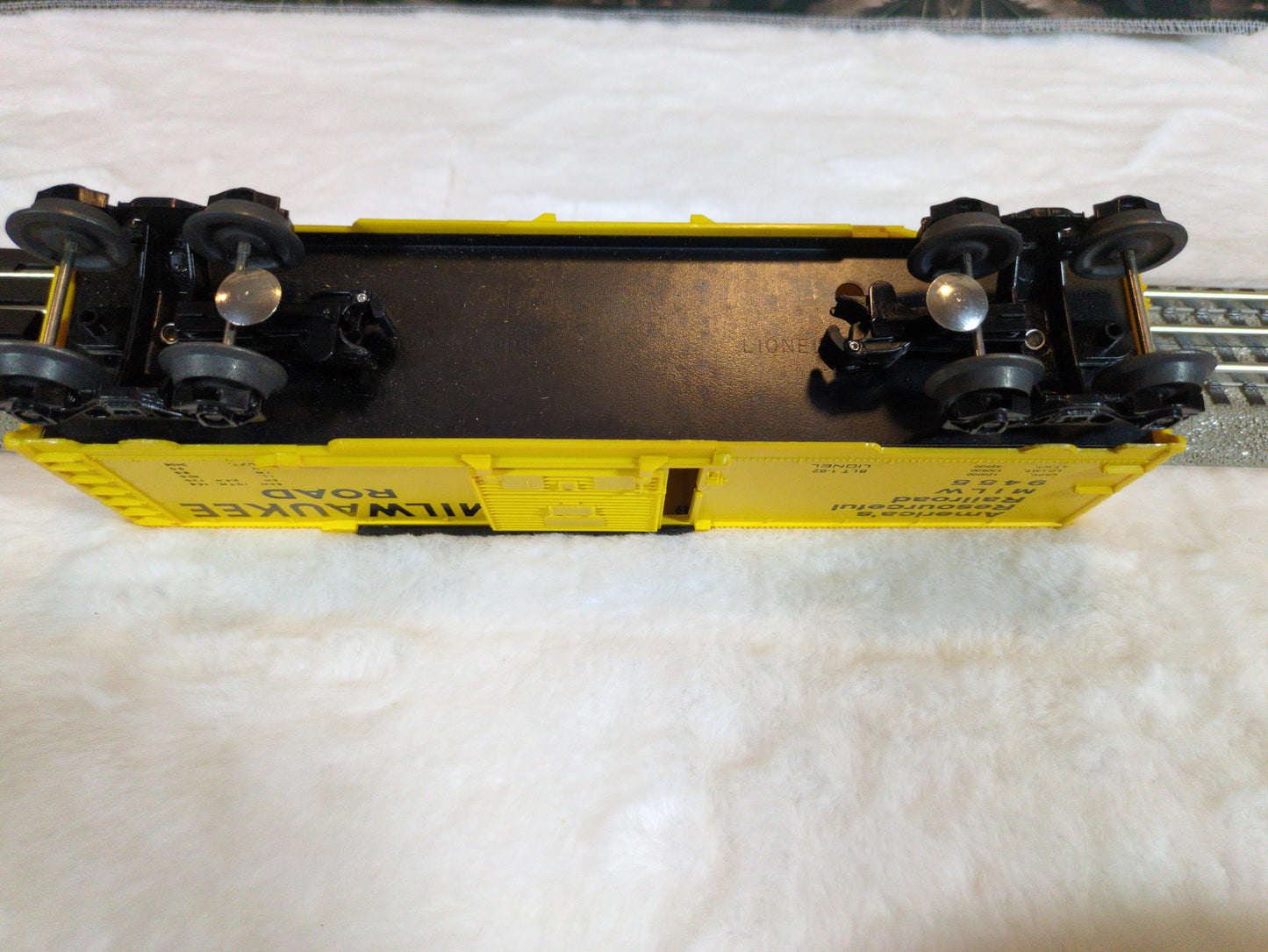 Lionel Milwaukee Road Boxcar 6-9455