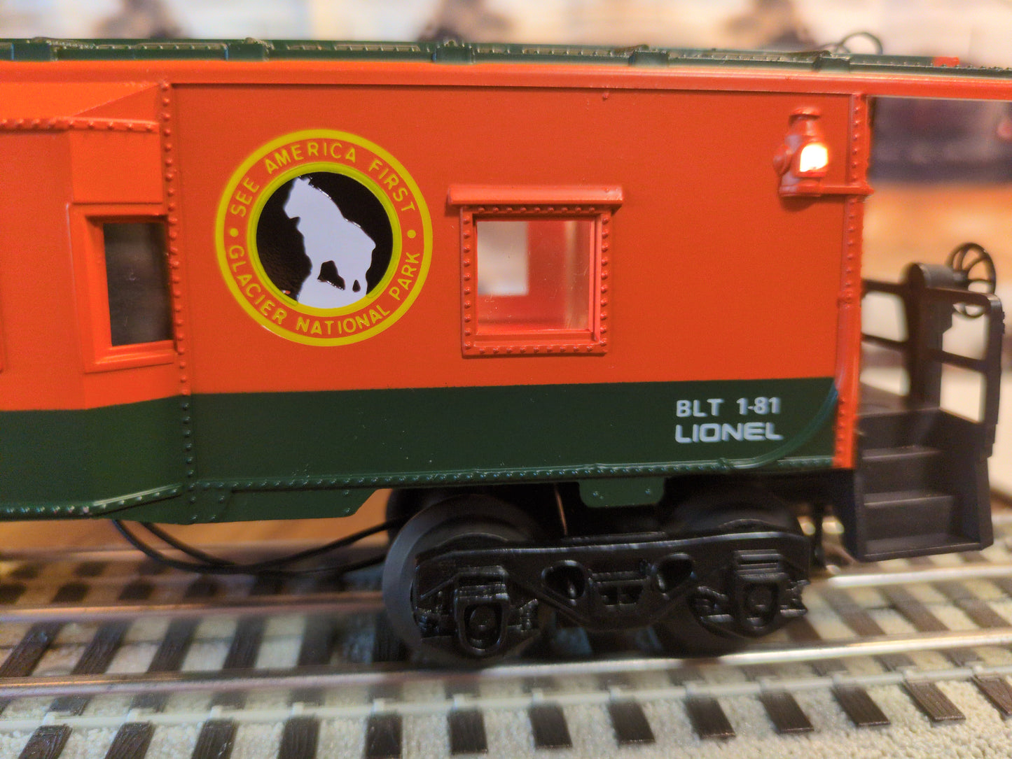 Lionel Great Northern Bay Window Caboose 6-6438