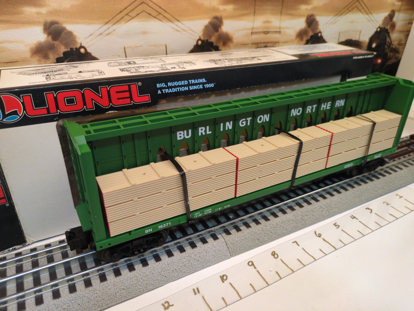 Lionel Burlington I-Beam Flatcar with Wood Load 6-16371