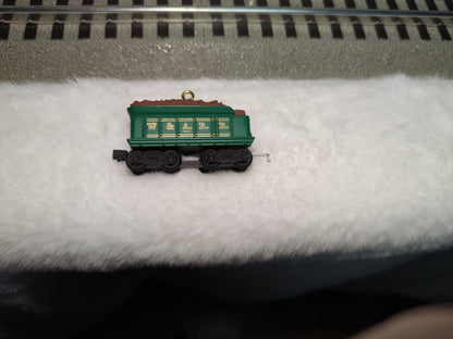 Hallmark Ornament · The Tender, Lionel General Steam (2000)