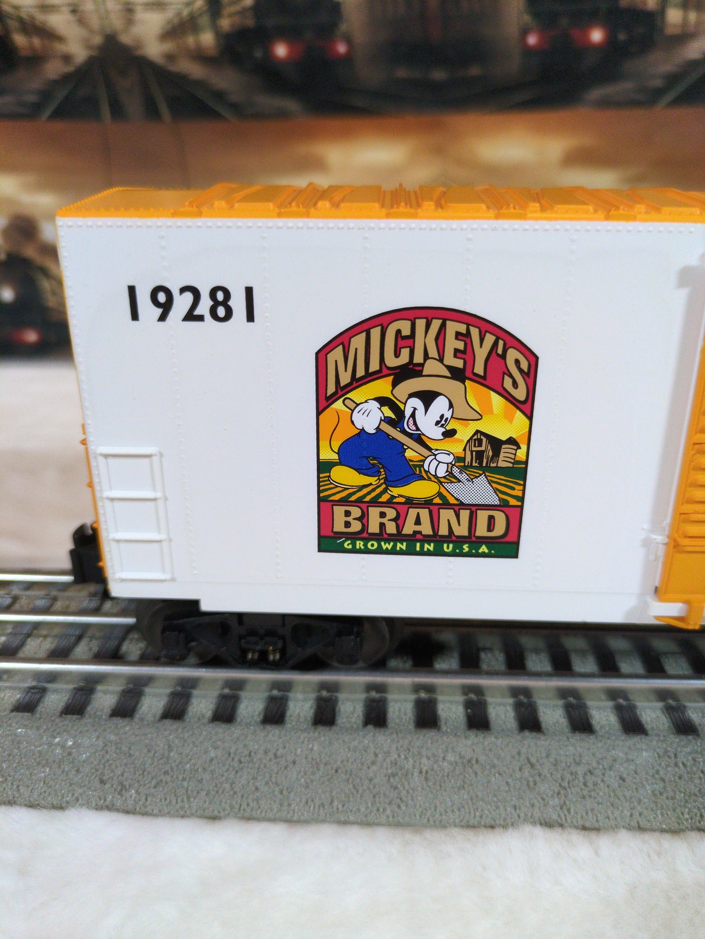 Lionel Box Car Disney 6-19281