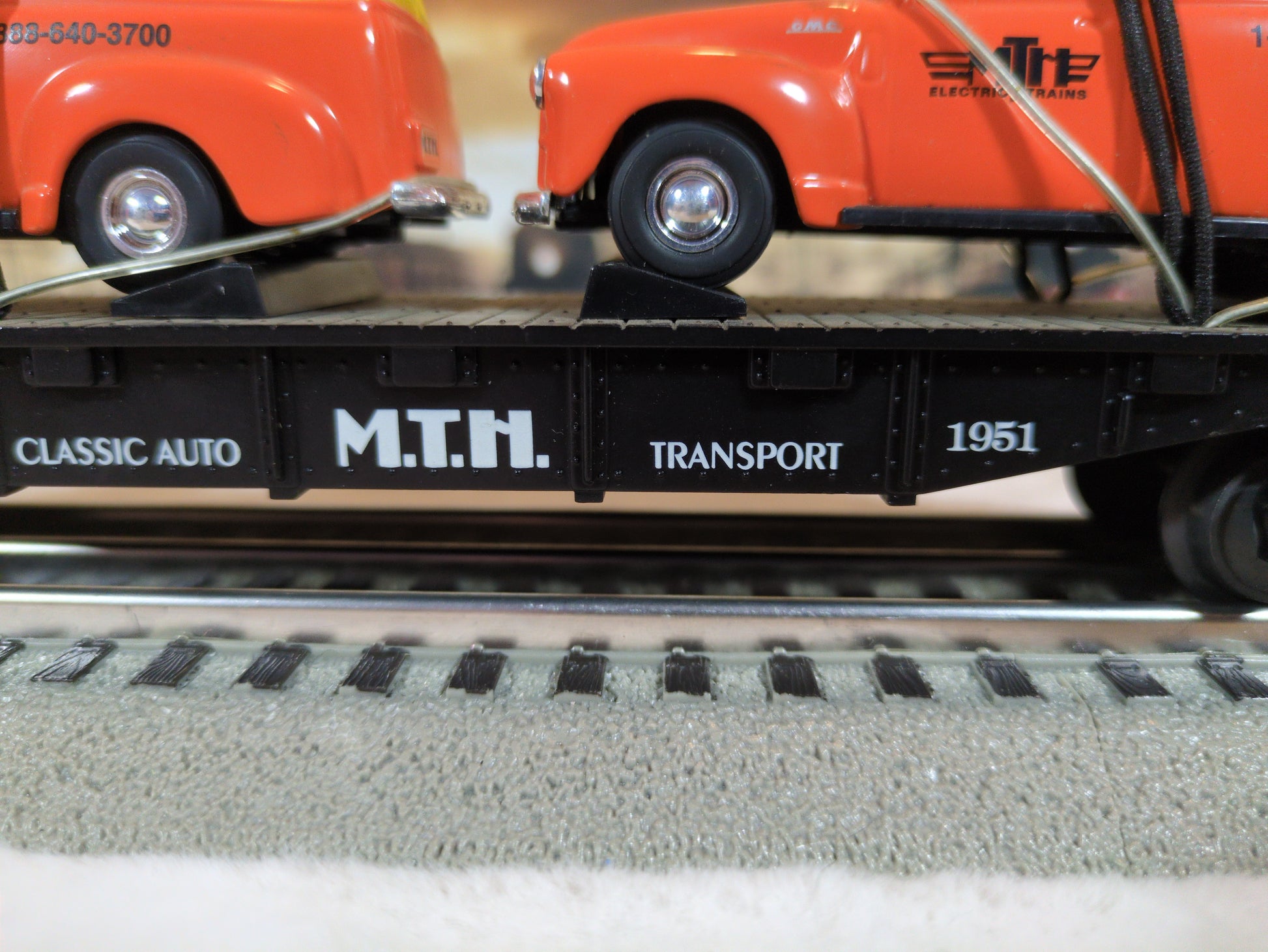 MTH RailKing Transport Flatcar with Ertl Panel Trucks 30-7647
