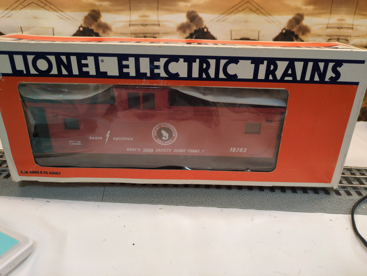 Lionel Great Northern Extended Vision Caboose 6-19703