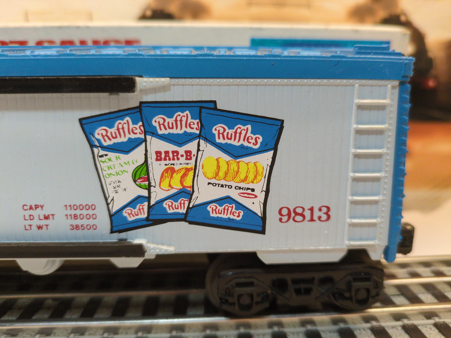 Lionel Ruffles Potato Chips Billboard Reefer Car #9813 6-9813