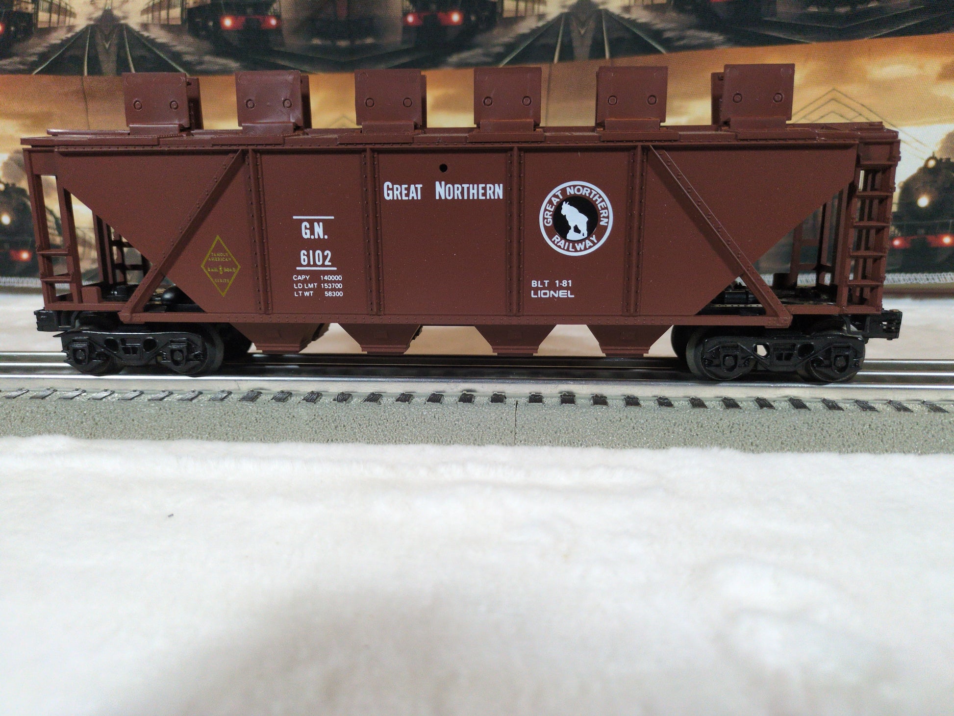Lionel Great Northern 4-Bay Covered Hopper EX/Box 6-6102