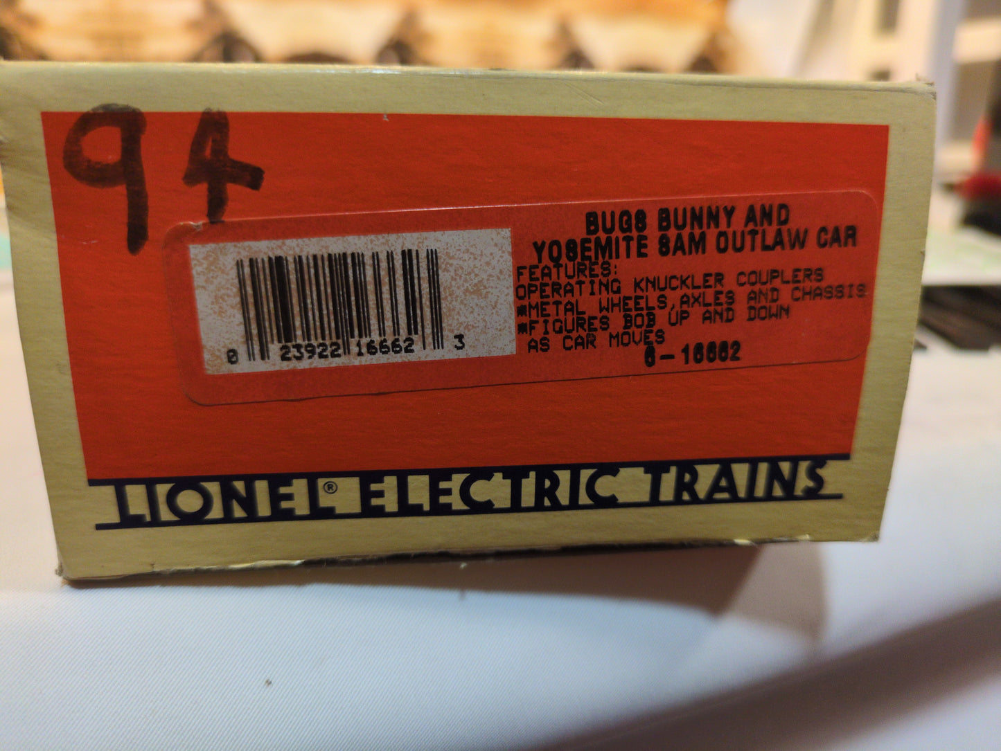 Lionel Bobbing Bugs Bunny/Yosemite Sam Box Car 6-16662