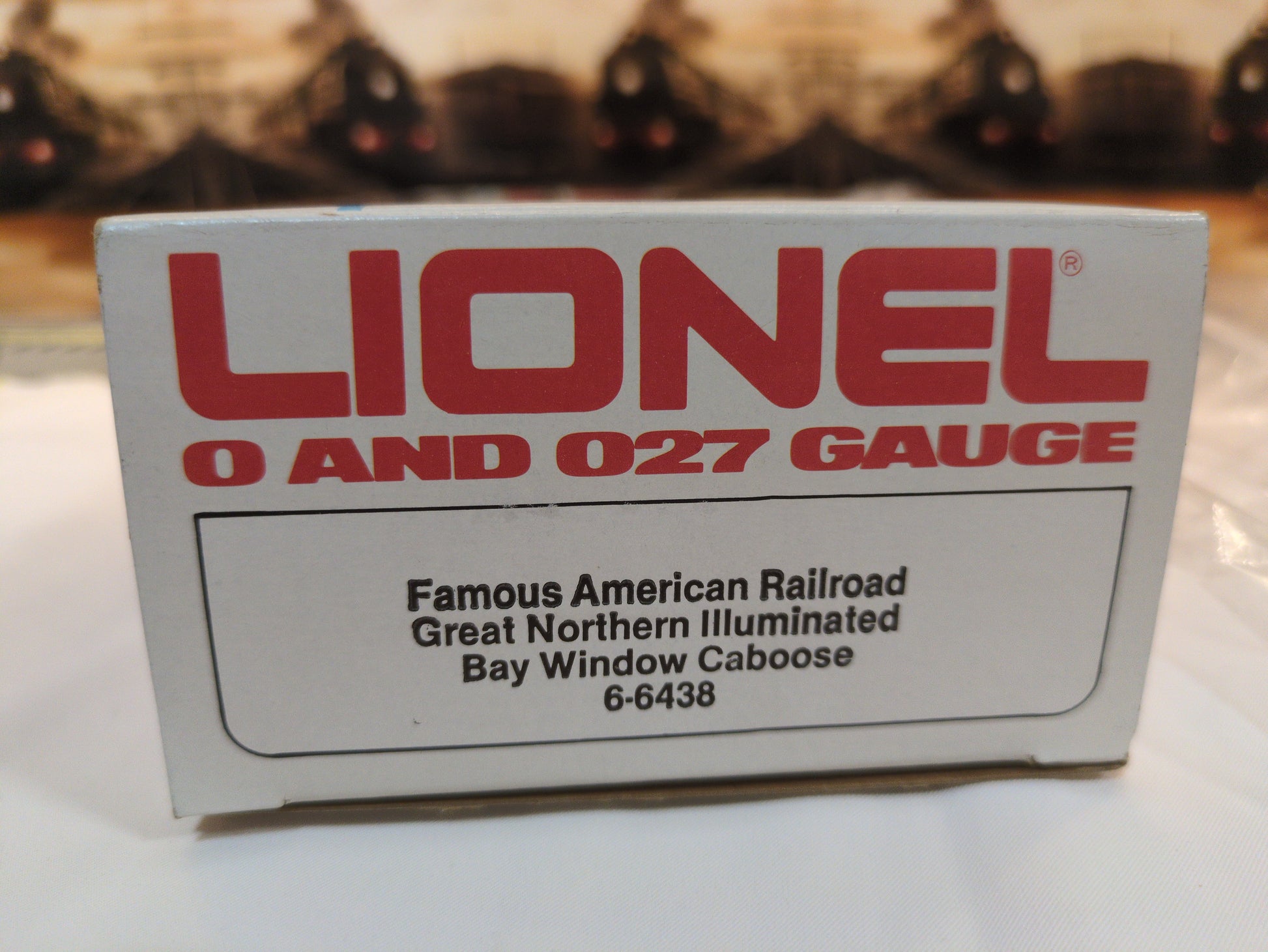 Lionel Great Northern Bay Window Caboose 6-6438