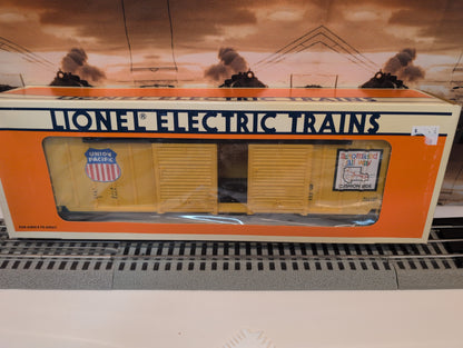 Lionel Union Pacific Boxcar 6-17208