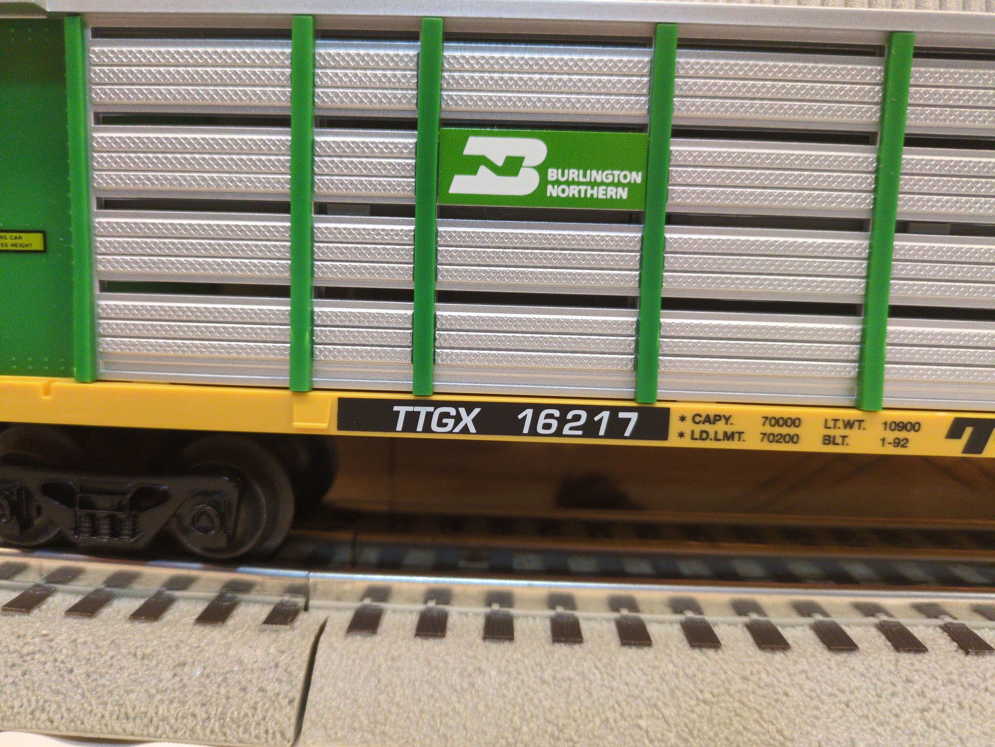 Lionel Burlington Northern Auto Carrier 6-16217